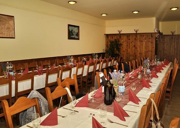 Hotel Sarosdi Pince Es Panzio Szekszárd